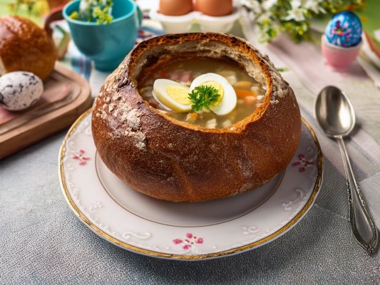 Zurek - Polnische Ostersuppe - eine traditionelle polnische Suppe, die besonders zu Ostern sehr beliebt ist. 